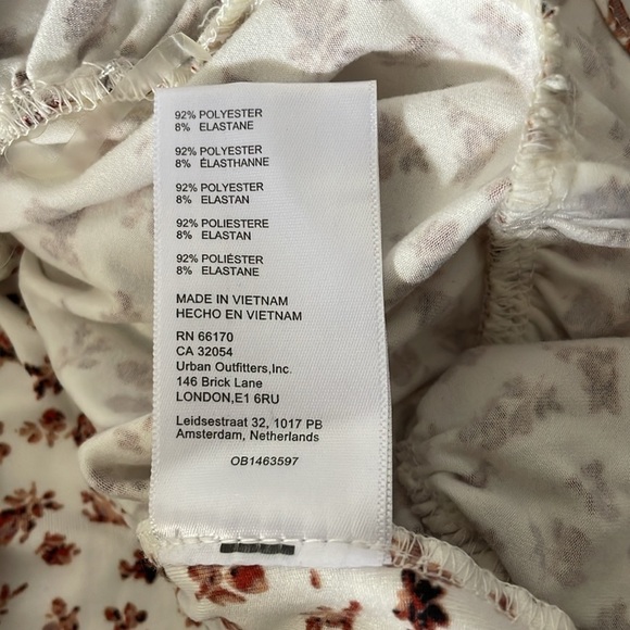 Urban Outfitters Women’s White Ditsy Floral Ruched Cottagecore Ruffle Hem Dress - Picture 8 of 10